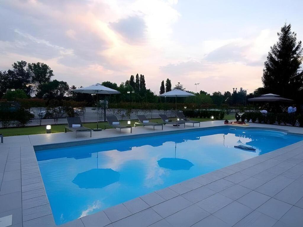 Bis Hotel Varese Exterior foto
